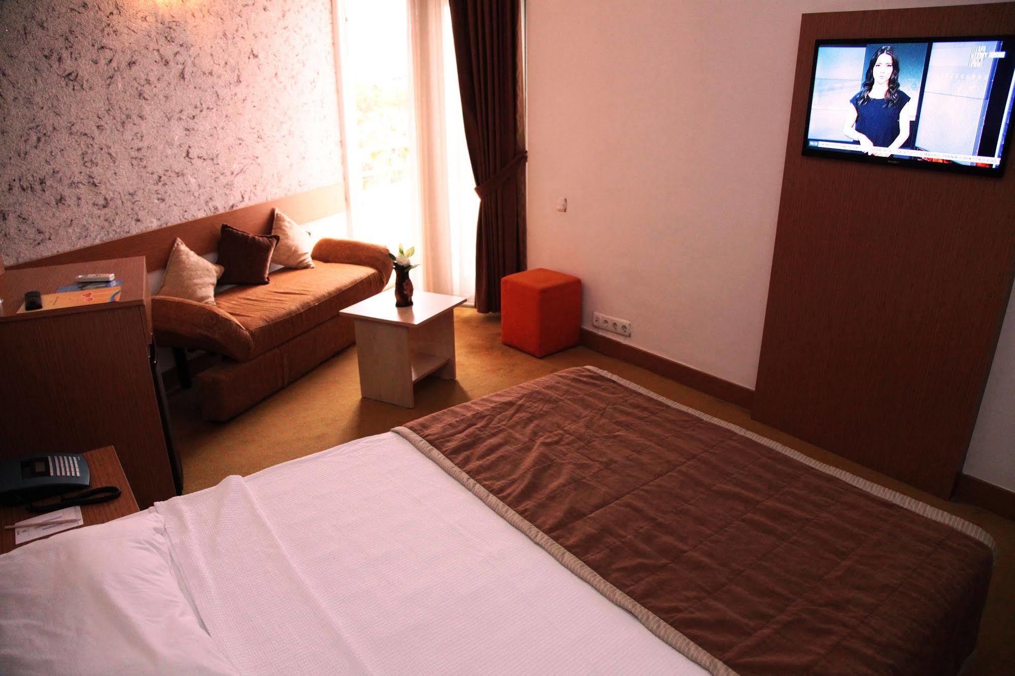 Orient Resort Hotel Фетие Екстериор снимка